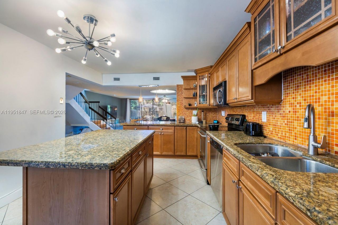 20537 NE 6th Ct, Miami, FL 33179 Photo