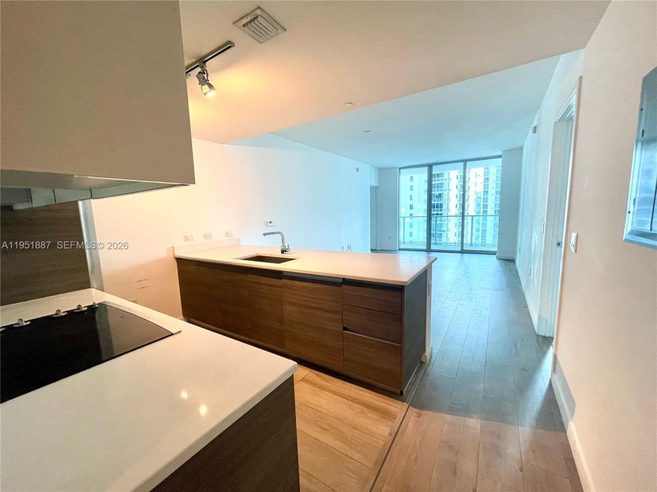 1100 S Miami Ave , Unit 2111, Miami, FL 33130 Photo