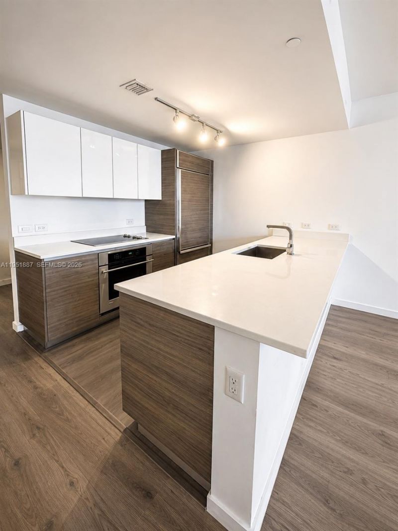 1100 S Miami Ave, Unit 2111, Miami, FL 33130 Photo