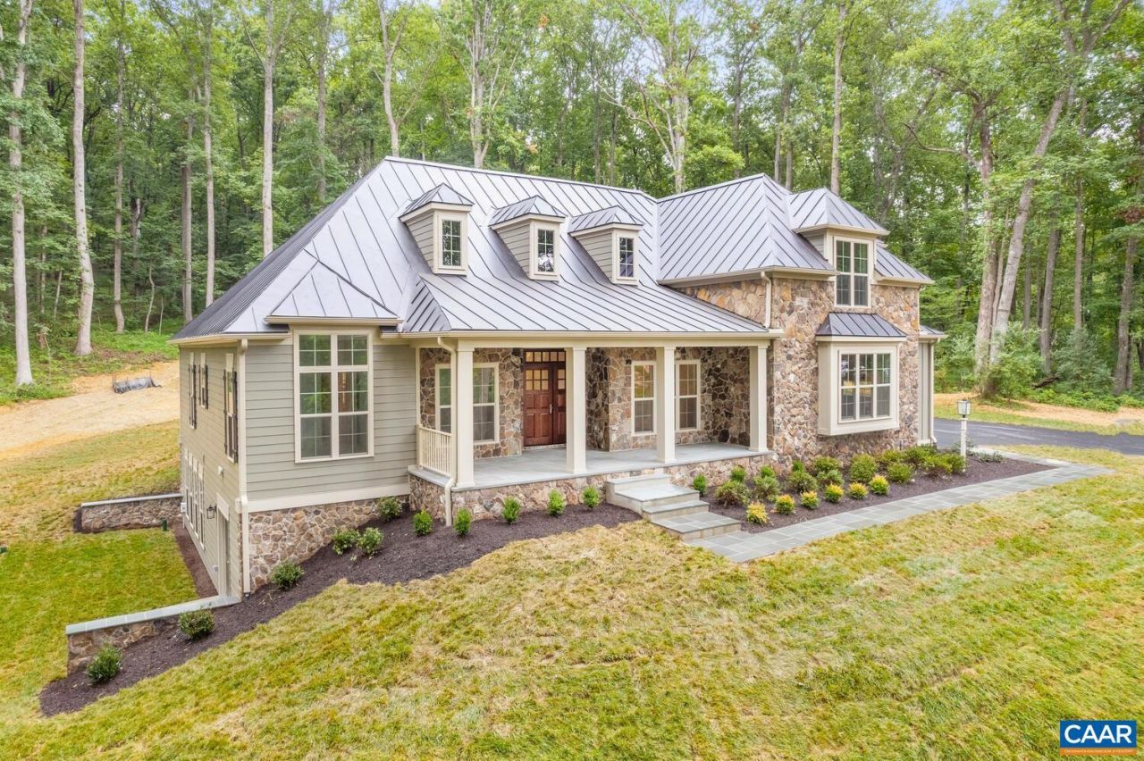 7 JARMANS GAP RD, Crozet, VA 22932