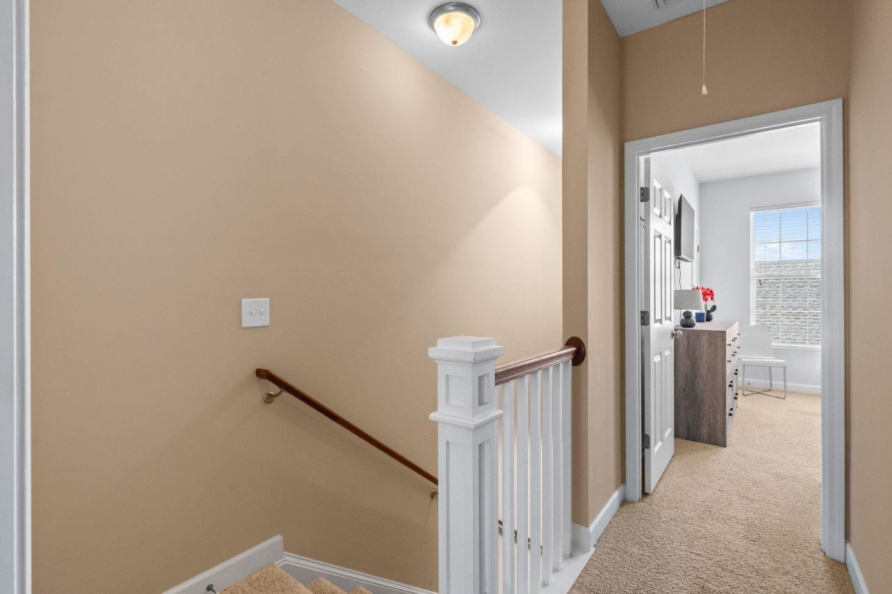 3500 Alexandria Ave. Photo 24