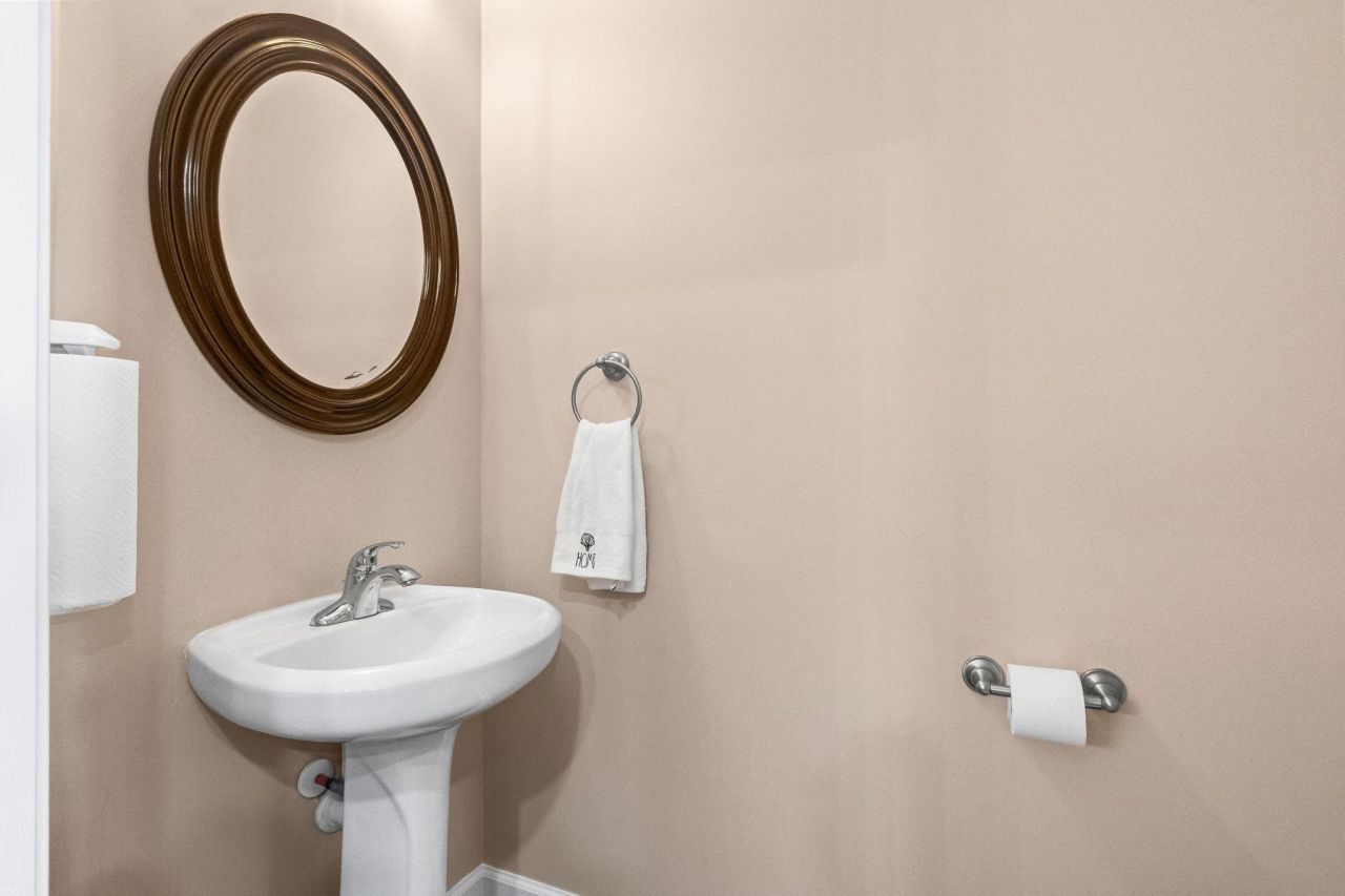 3500 Alexandria Ave. Photo 29