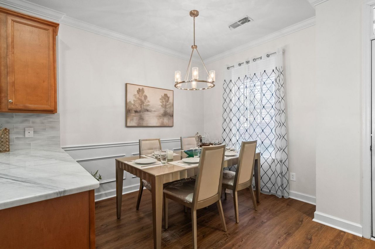 3500 Alexandria Ave. Photo 5