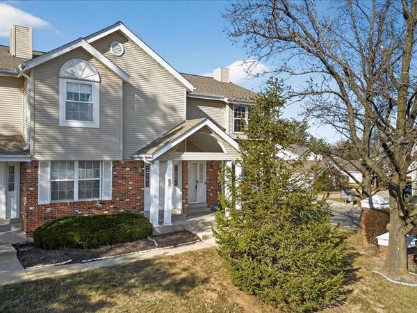 1 Sunburst Court, Unit 6, St Peters, MO 63303