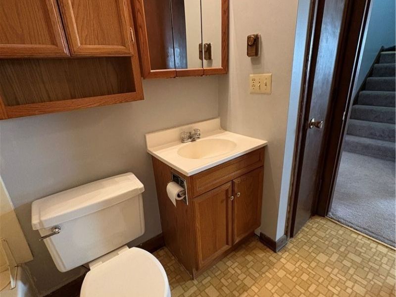 17974 1st Street, Beloit, OH 44609 Photo 10