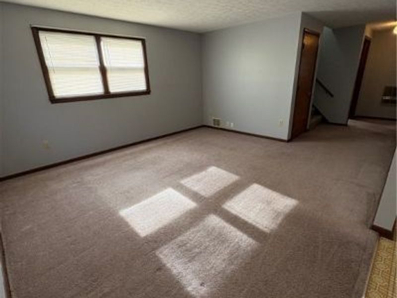 17974 1st Street, Beloit, OH 44609 Photo 3