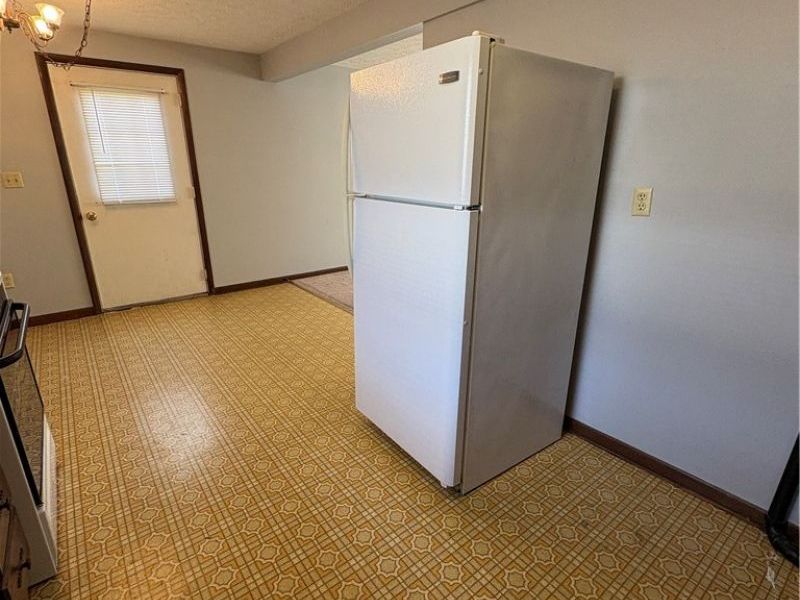 17974 1st Street, Beloit, OH 44609 Photo 6