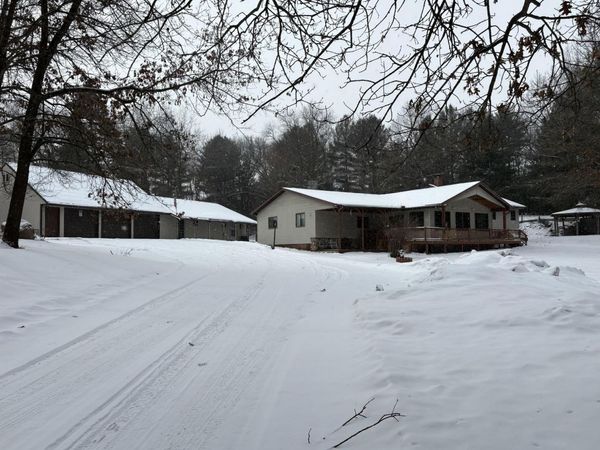 10124 State Highway 22, Wild Rose, WI 54984