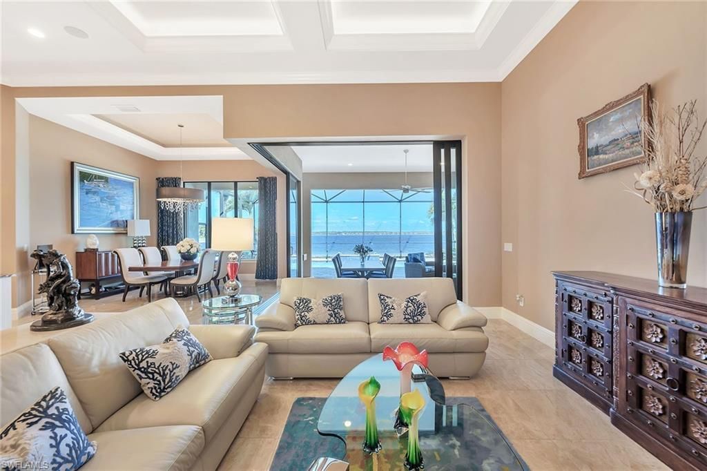 9087 Breakwater Dr, Naples, FL 34120 Photo