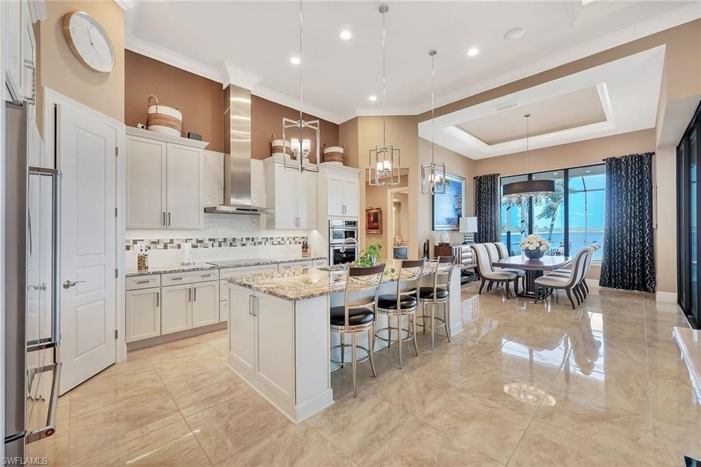 9087 Breakwater Dr, Naples, FL 34120 Photo