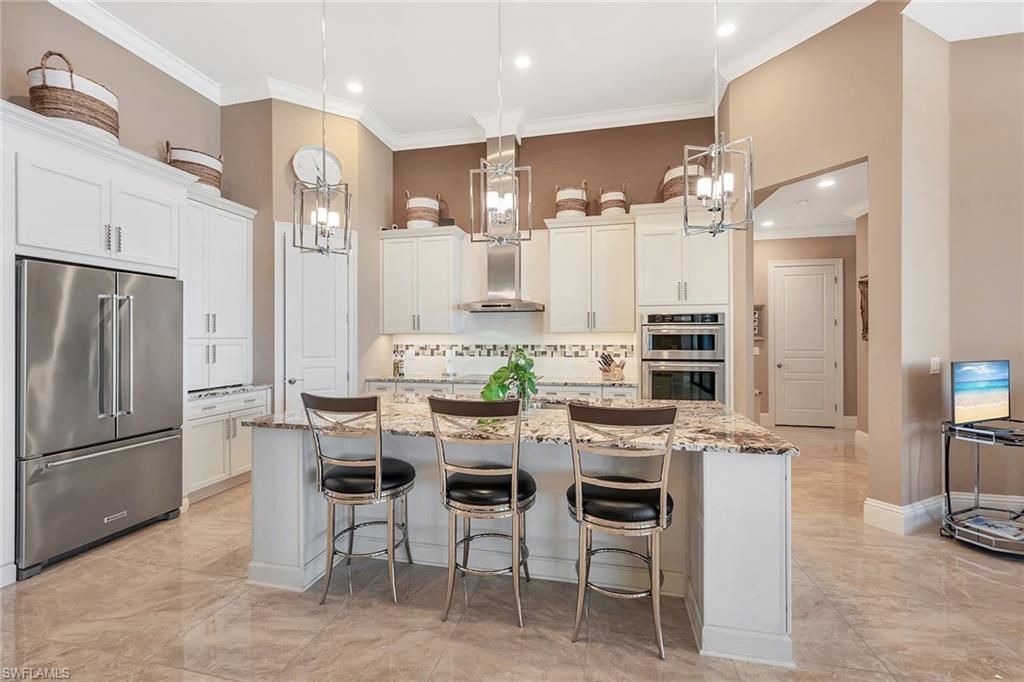 9087 Breakwater Dr, Naples, FL 34120 Photo