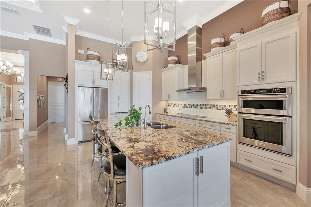 9087 Breakwater Dr, Naples, FL 34120 Photo