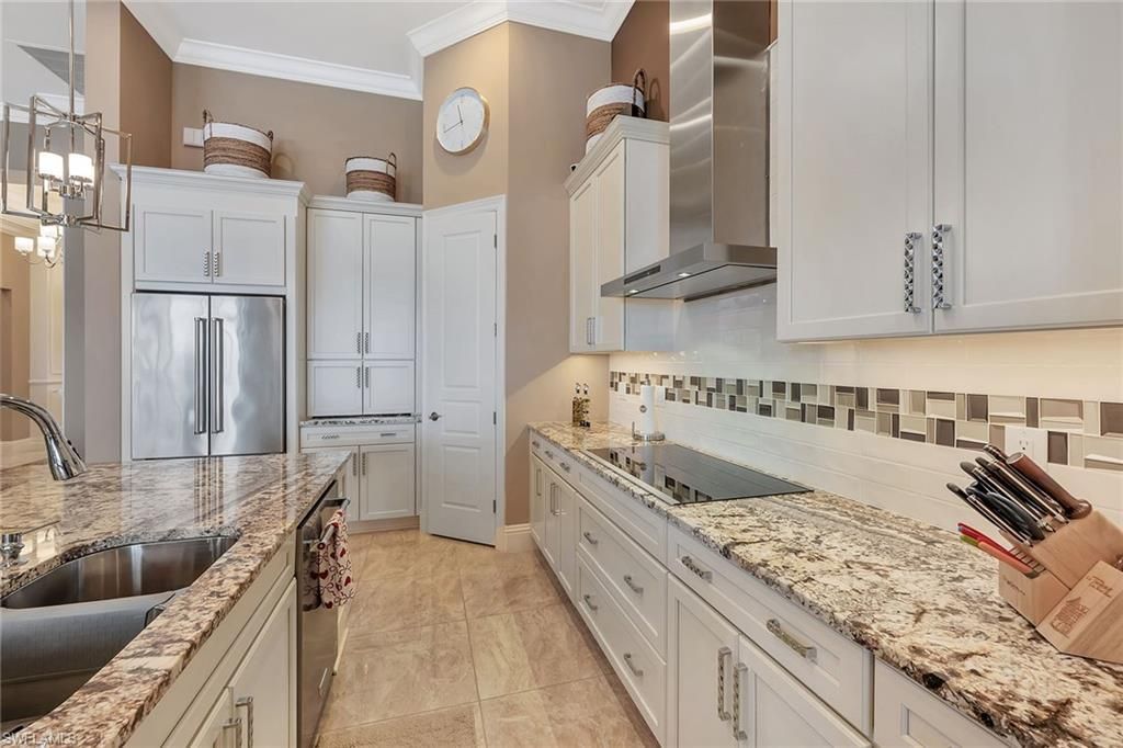 9087 Breakwater Dr, Naples, FL 34120 Photo