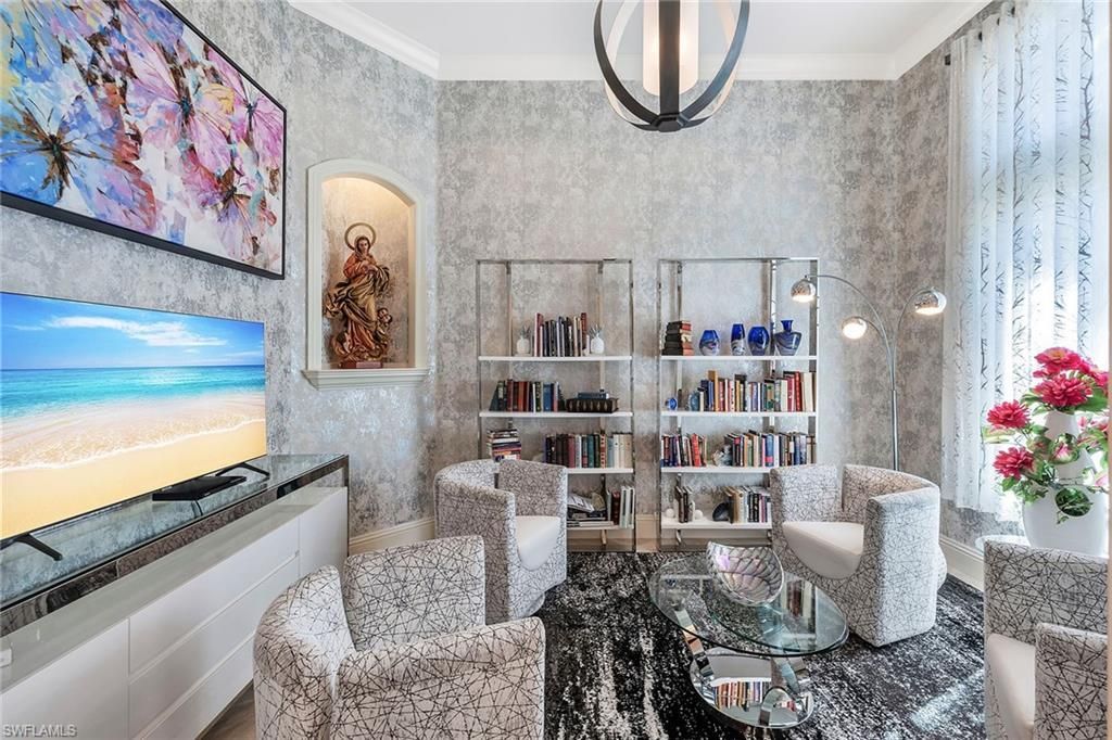 9087 Breakwater Dr, Naples, FL 34120 Photo