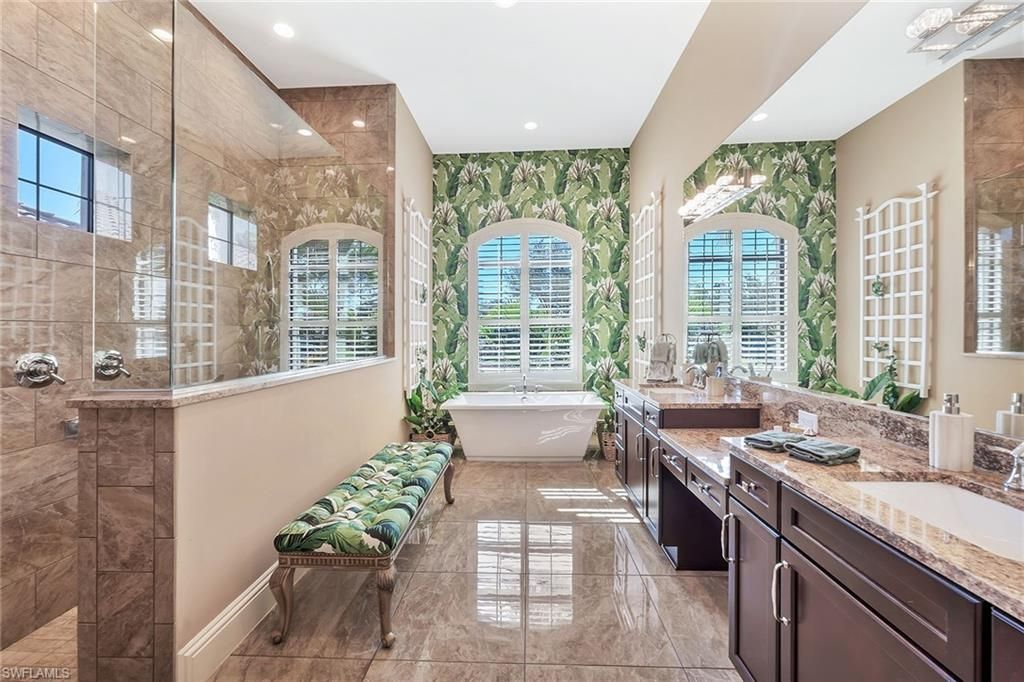 9087 Breakwater Dr, Naples, FL 34120 Photo