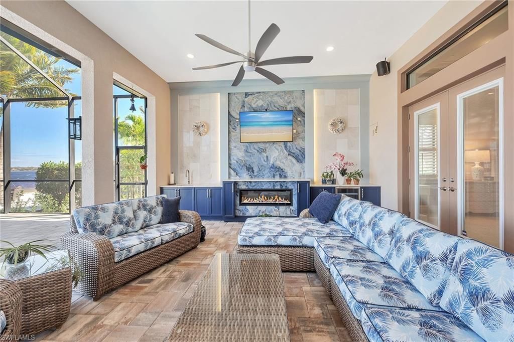 9087 Breakwater Dr, Naples, FL 34120 Photo