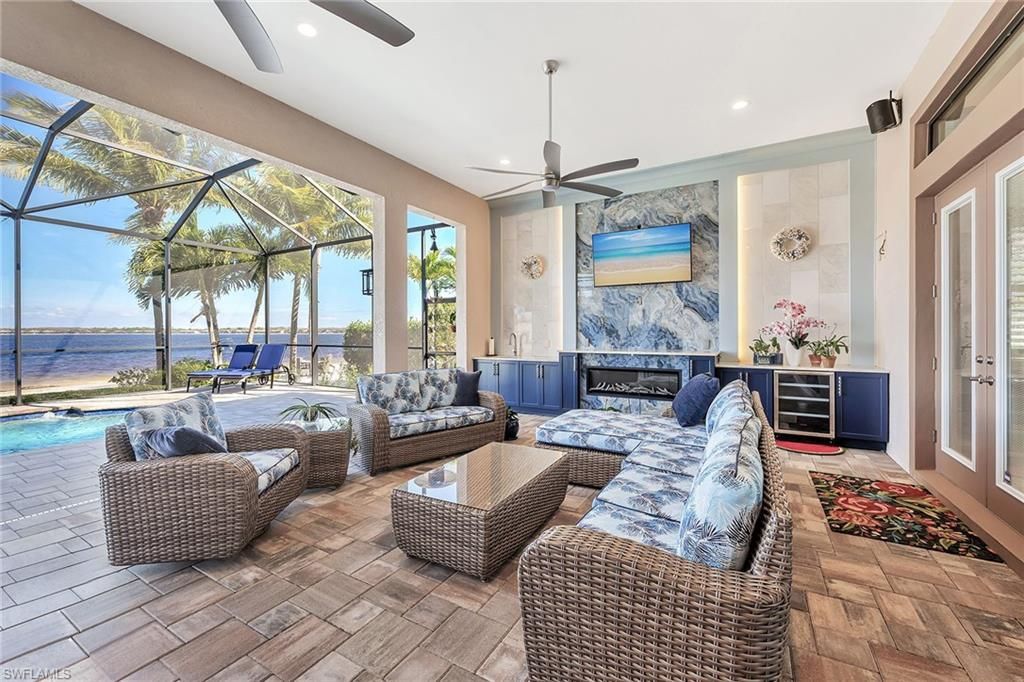 9087 Breakwater Dr, Naples, FL 34120 Photo