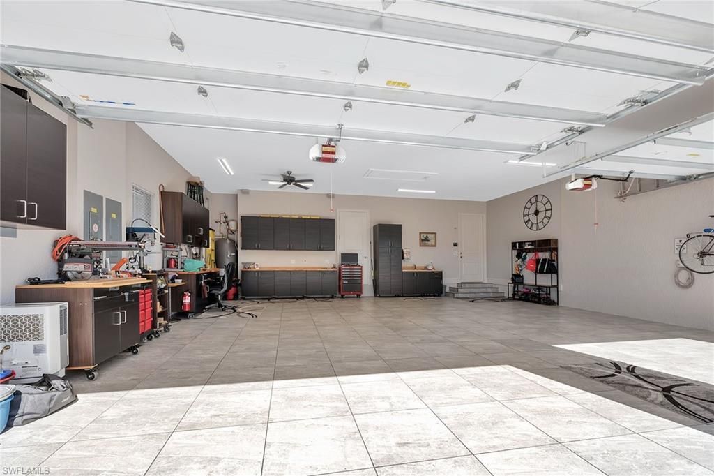 9087 Breakwater Dr, Naples, FL 34120 Photo