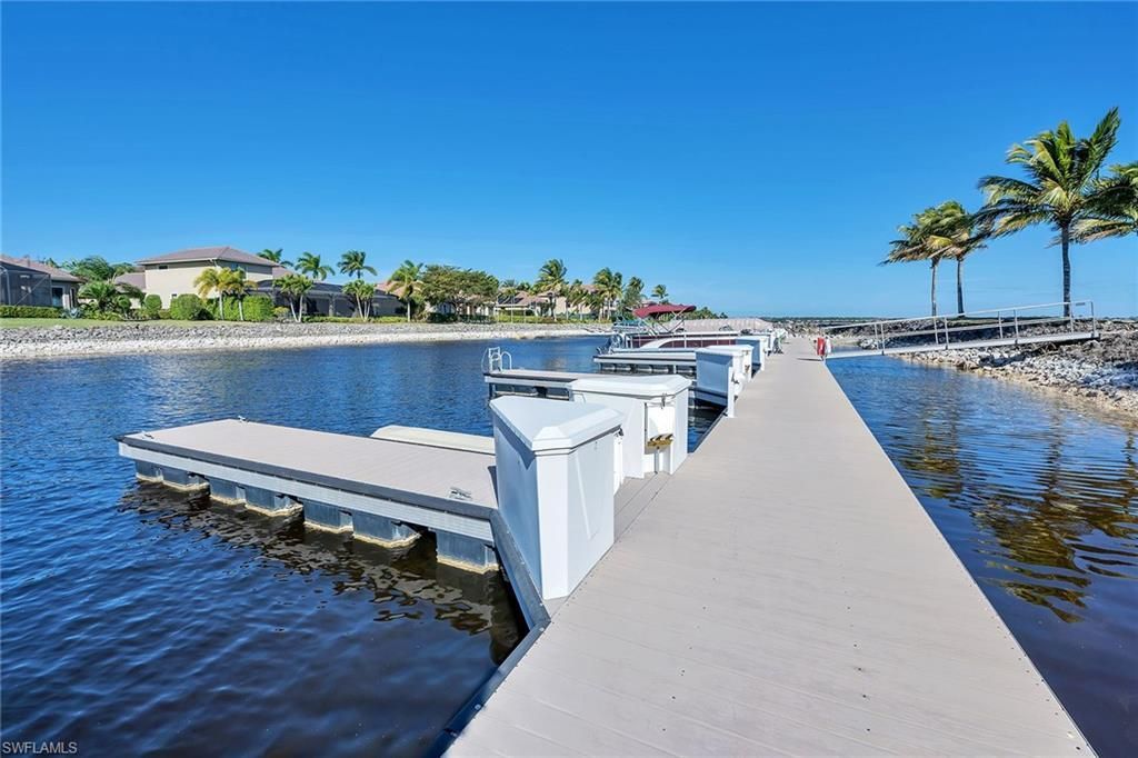9087 Breakwater Dr, Naples, FL 34120 Photo