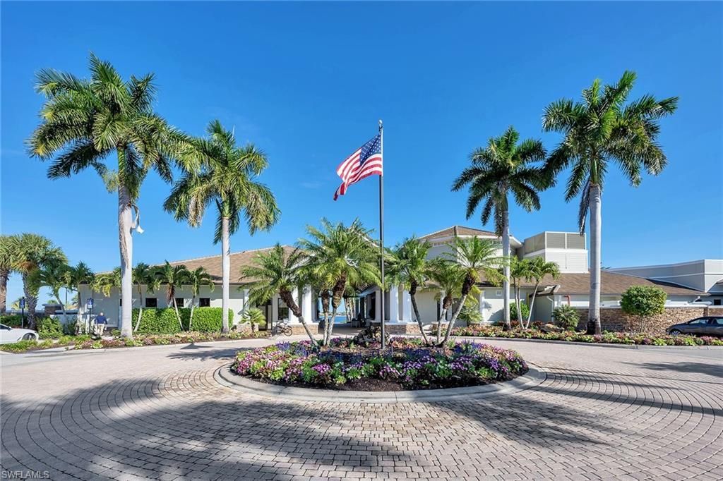 9087 Breakwater Dr, Naples, FL 34120 Photo