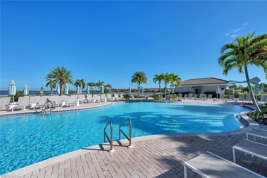 9087 Breakwater Dr, Naples, FL 34120 Photo