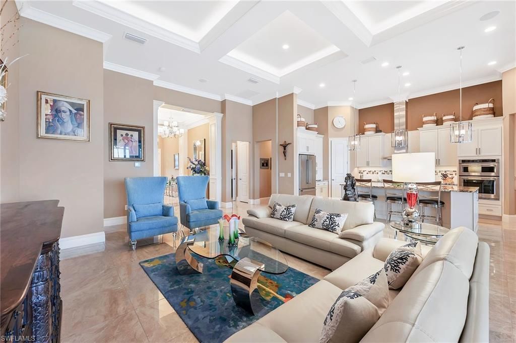 9087 Breakwater Dr, Naples, FL 34120 Photo