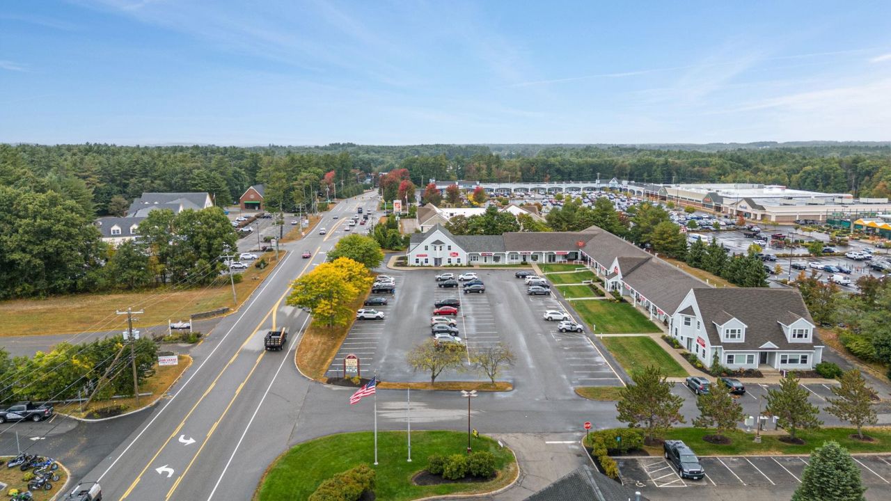 29 Lafayette Road, Unit B, North Hampton, NH 03862 Main Photo