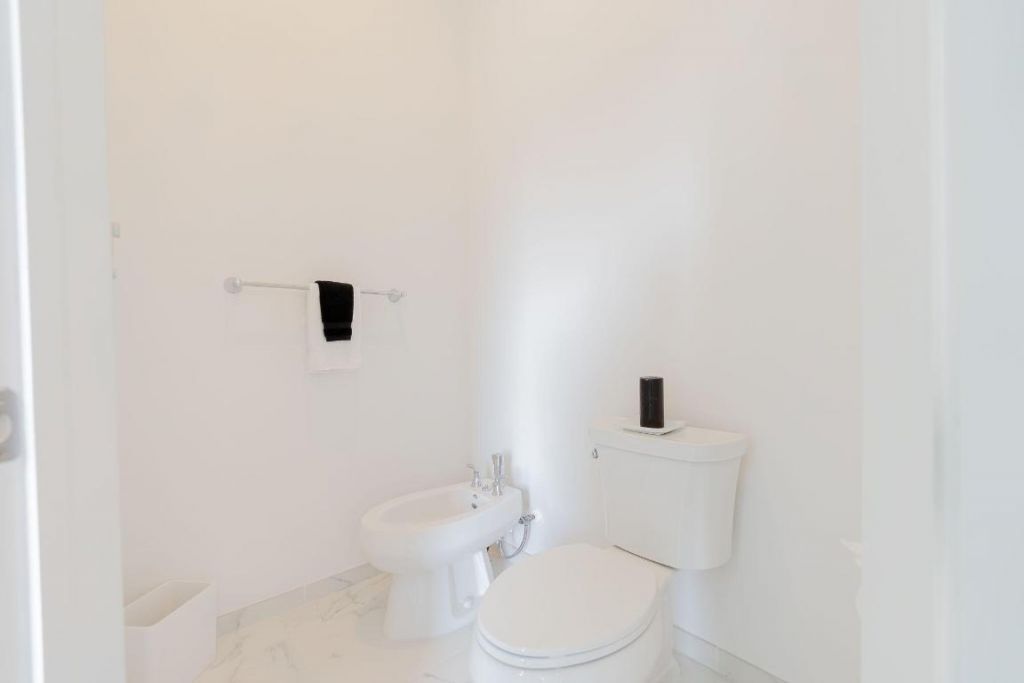 6950 NW 27th Avenue, Boca Raton, FL 33496 Photo