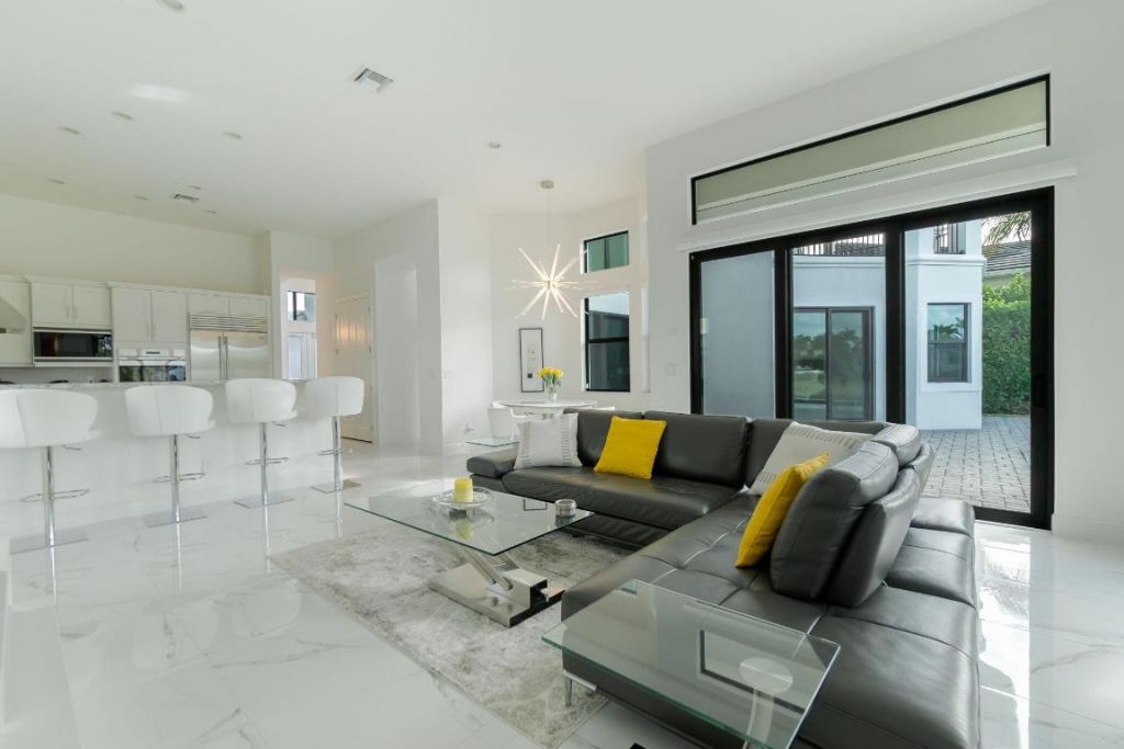 6950 NW 27th Avenue, Boca Raton, FL 33496 Photo