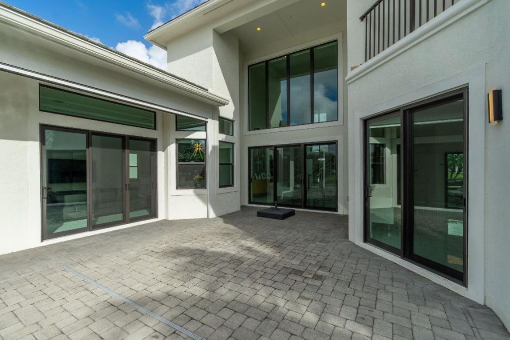 6950 NW 27th Avenue, Boca Raton, FL 33496 Photo