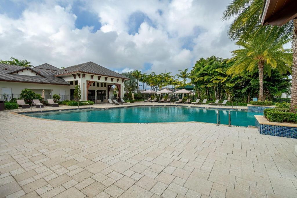 6950 NW 27th Avenue, Boca Raton, FL 33496 Photo