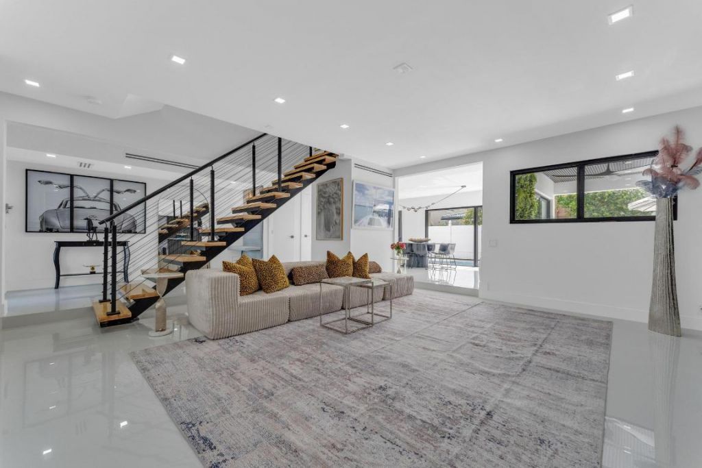 2724 N Ocean Boulevard, Fort Lauderdale, FL 33308 Photo