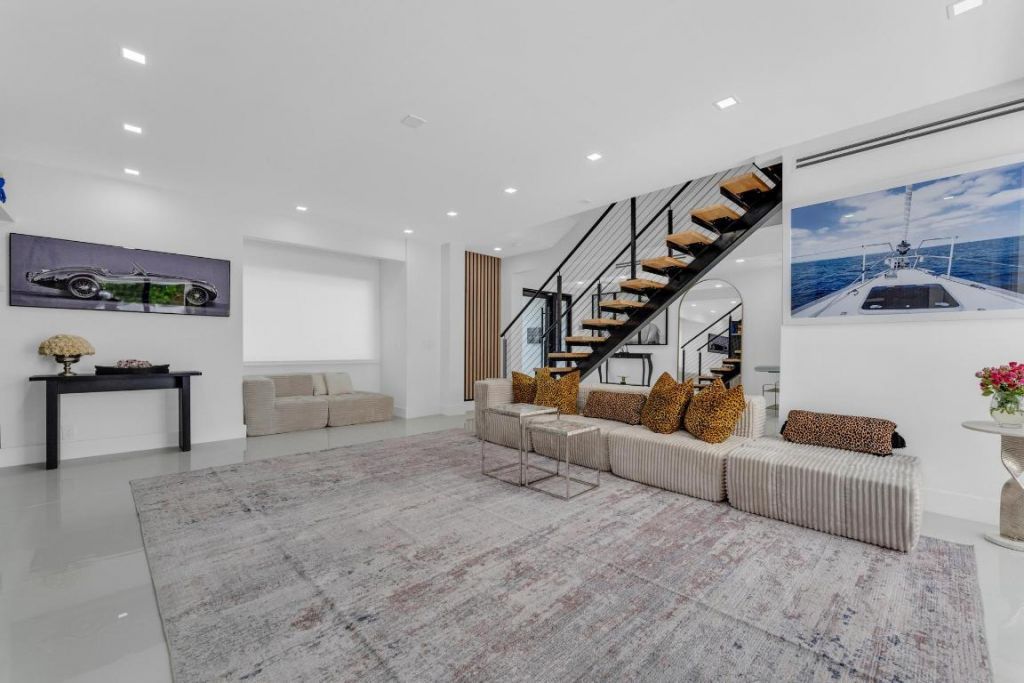 2724 N Ocean Boulevard, Fort Lauderdale, FL 33308 Photo