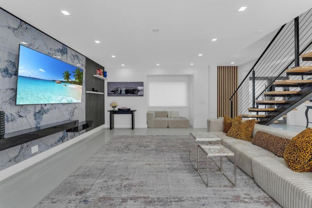 2724 N Ocean Boulevard, Fort Lauderdale, FL 33308 Photo