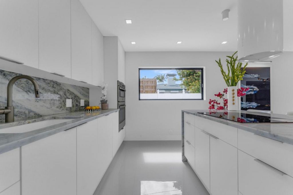 2724 N Ocean Boulevard, Fort Lauderdale, FL 33308 Photo