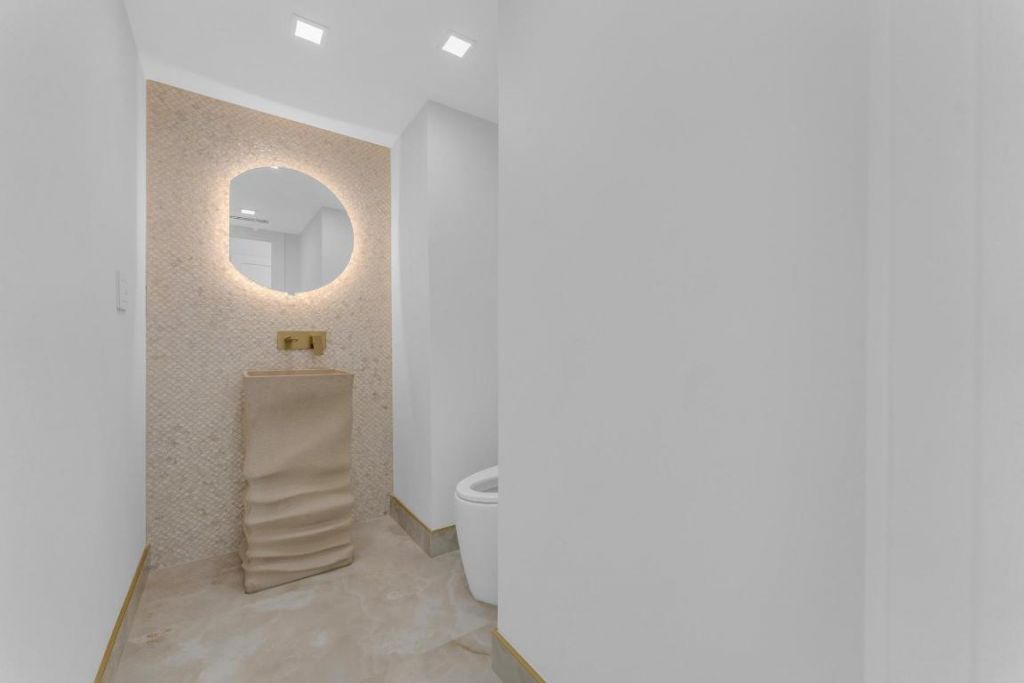 2724 N Ocean Boulevard, Fort Lauderdale, FL 33308 Photo