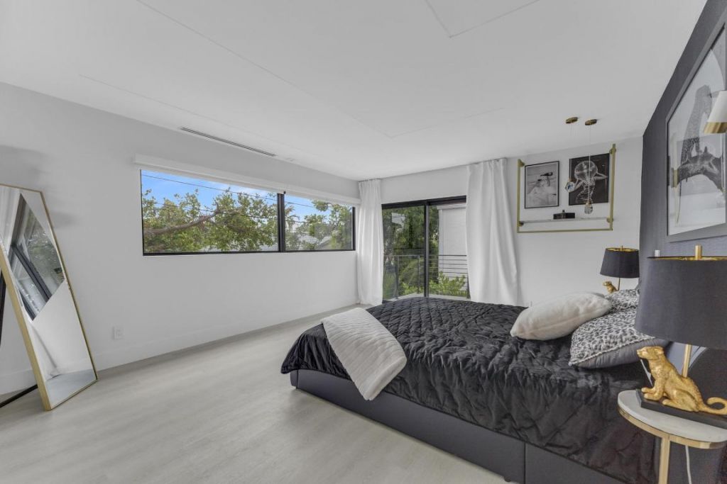 2724 N Ocean Boulevard, Fort Lauderdale, FL 33308 Photo