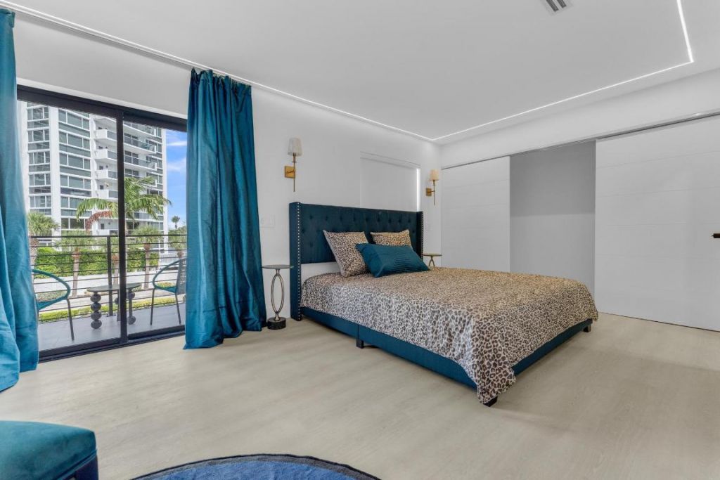 2724 N Ocean Boulevard, Fort Lauderdale, FL 33308 Photo