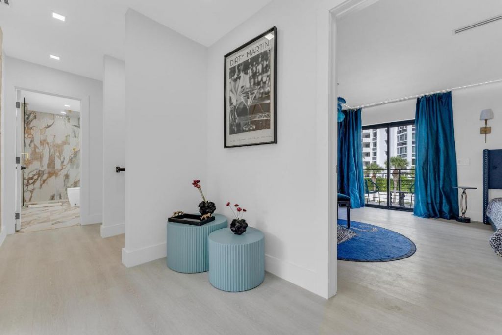 2724 N Ocean Boulevard, Fort Lauderdale, FL 33308 Photo