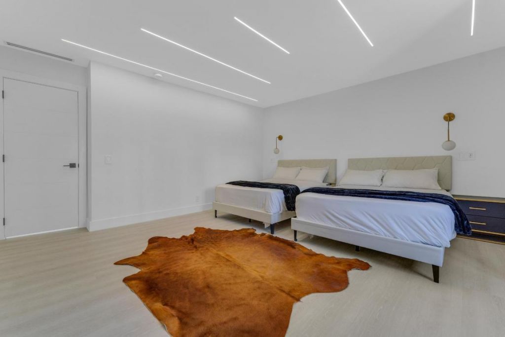 2724 N Ocean Boulevard, Fort Lauderdale, FL 33308 Photo