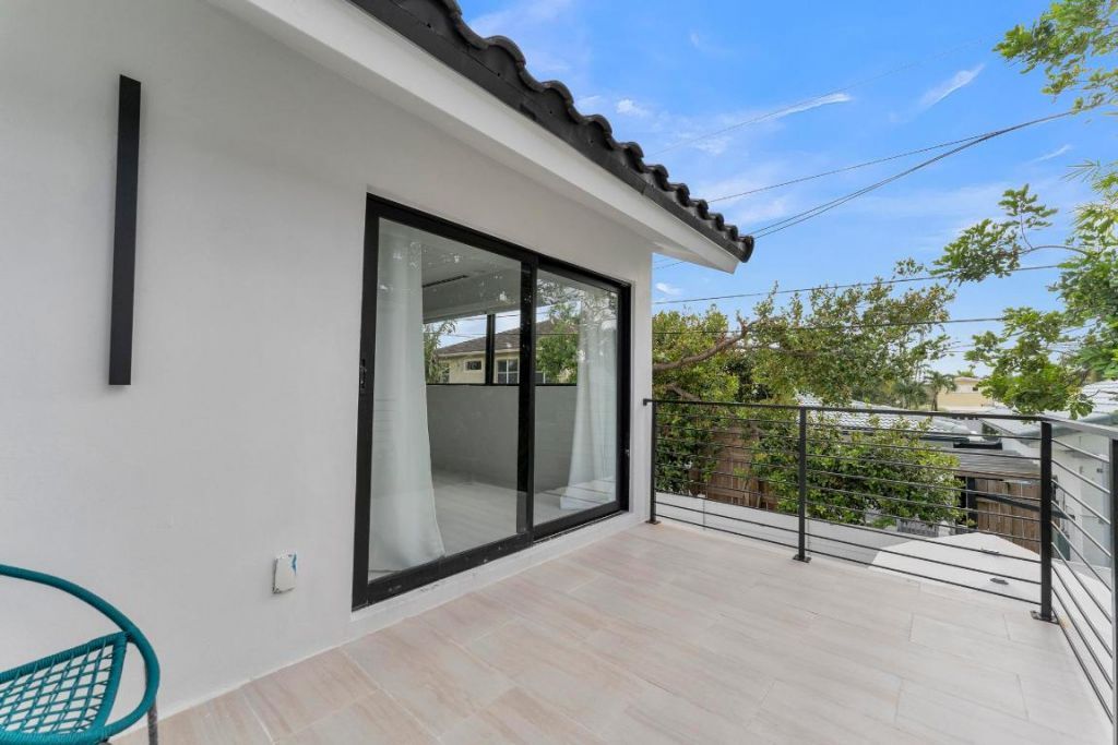 2724 N Ocean Boulevard, Fort Lauderdale, FL 33308 Photo