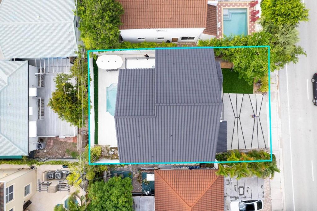 2724 N Ocean Boulevard, Fort Lauderdale, FL 33308 Photo