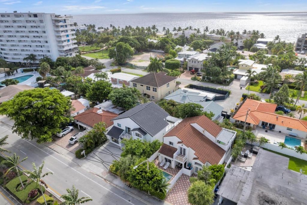 2724 N Ocean Boulevard, Fort Lauderdale, FL 33308 Photo