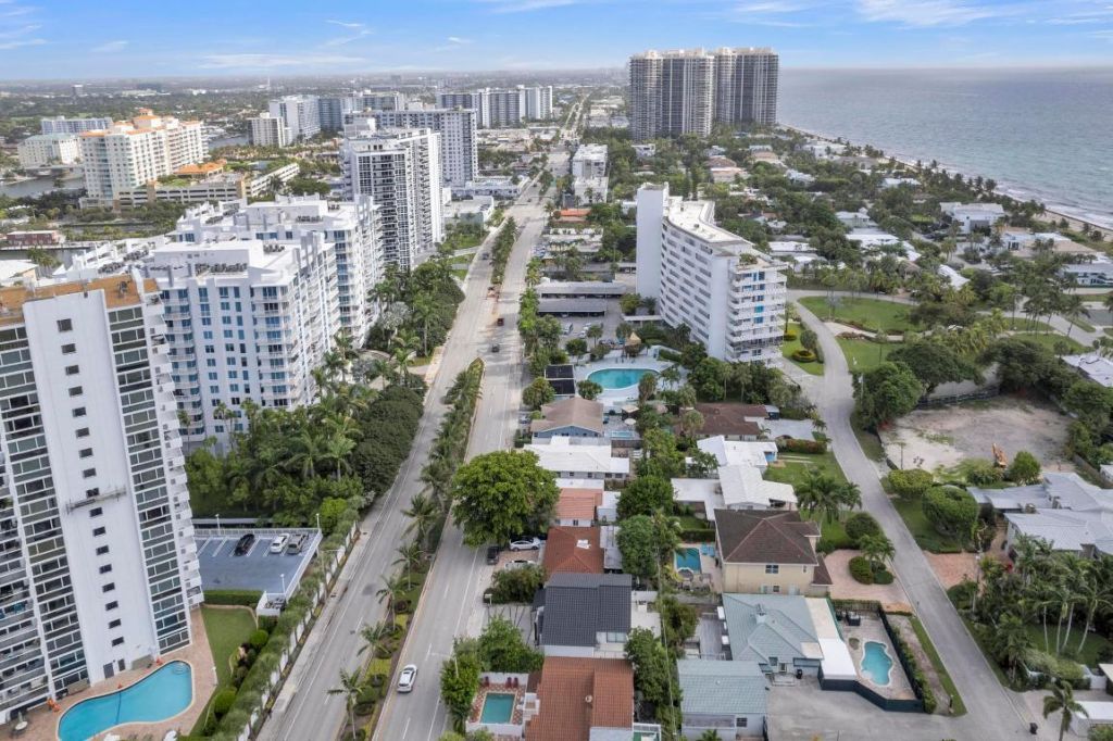 2724 N Ocean Boulevard, Fort Lauderdale, FL 33308 Photo