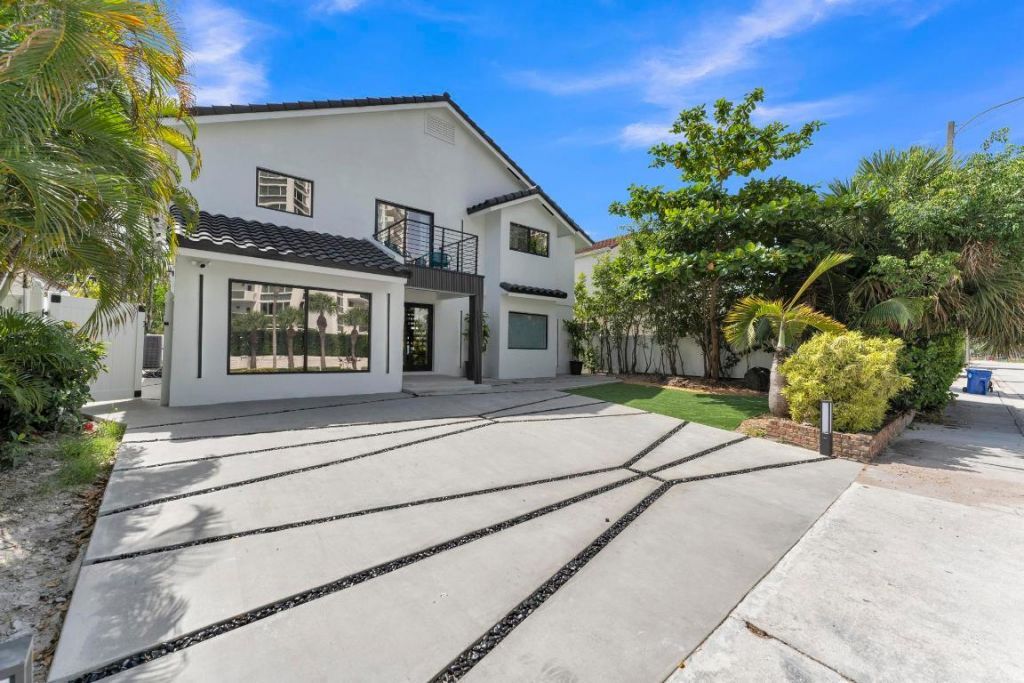 2724 N Ocean Boulevard, Fort Lauderdale, FL 33308 Photo