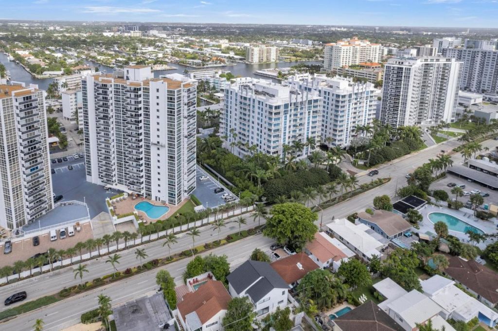 2724 N Ocean Boulevard, Fort Lauderdale, FL 33308 Photo