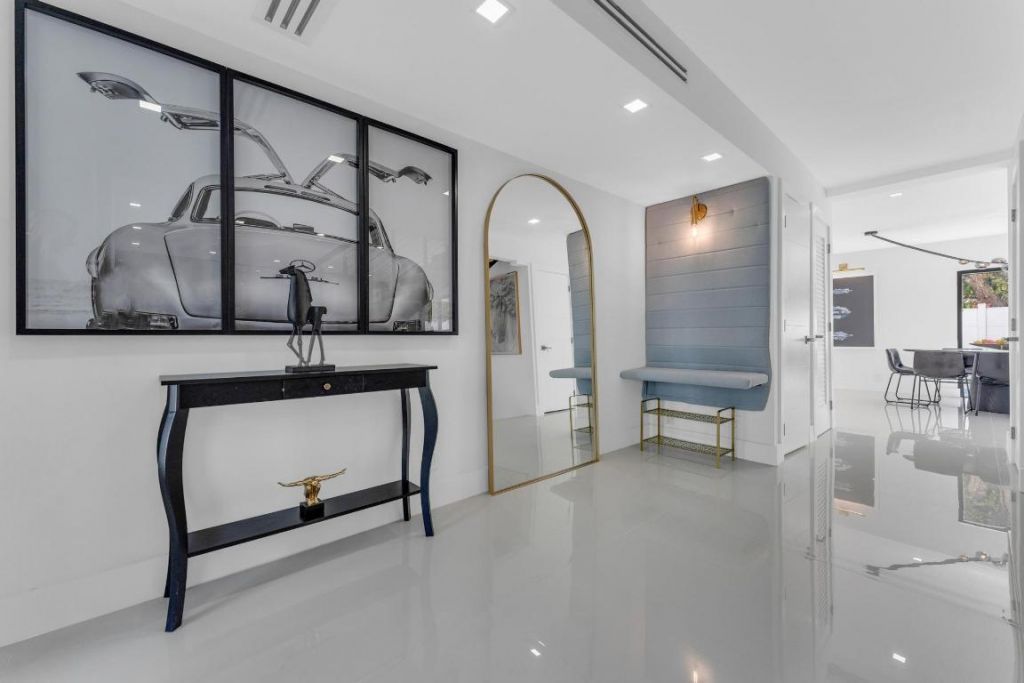 2724 N Ocean Boulevard, Fort Lauderdale, FL 33308 Photo