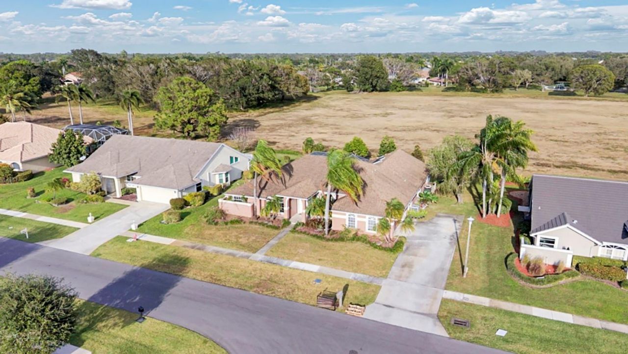 1656 Grantham Drive, Wellington, FL 33414 Photo