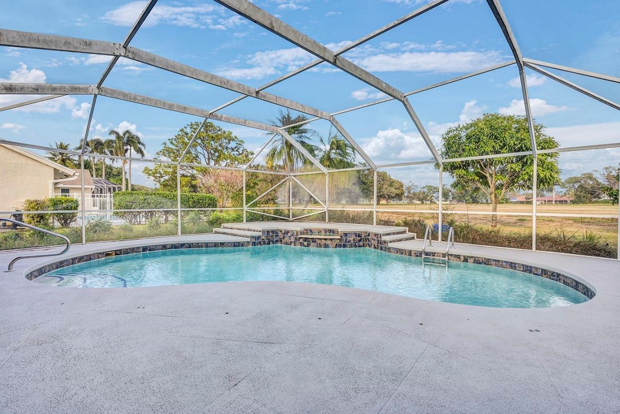 1656 Grantham Drive, Wellington, FL 33414 Photo