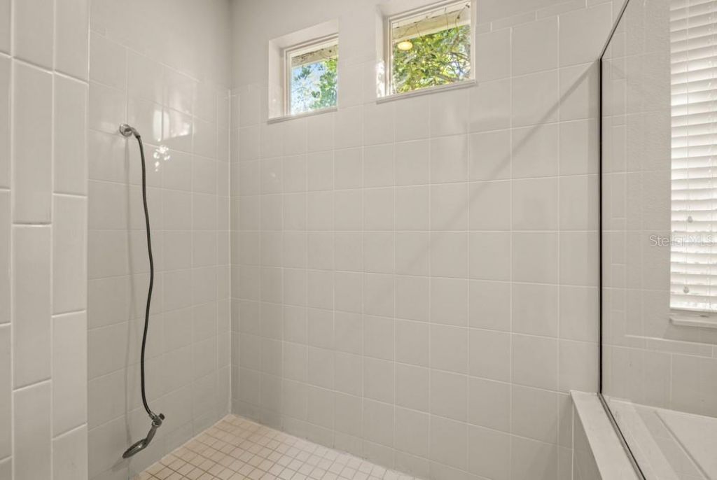 25515 Hawks Run Lane, Sorrento, FL 32776 Photo